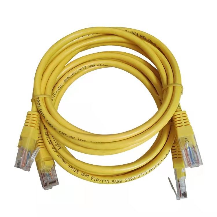 Кабель ethernet Cat5e гибкого провода кабеля UTP Cat5 желтый для компьютера и маршрутизатора